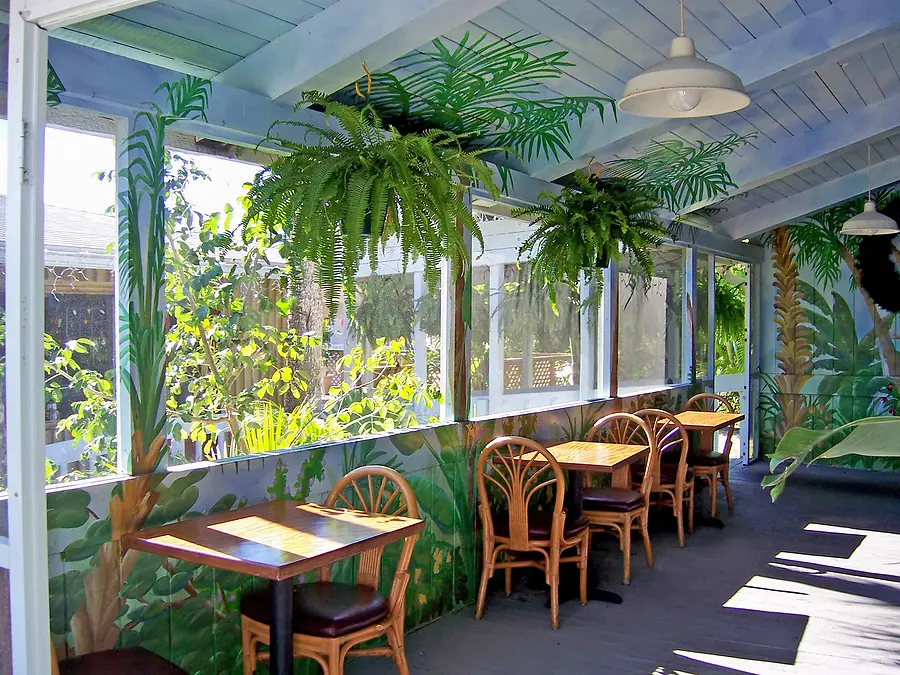 How Can a Patio Enclosure Lengthen Your Outdoor Season in Albuquerque